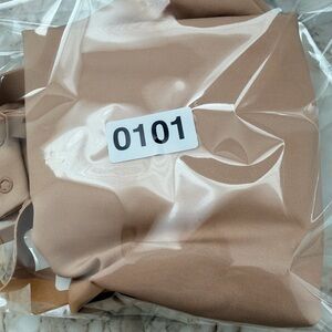 SOLD. SKIMS Body Plunge Bodysuit Clay Size S Thong Shapewear NWT